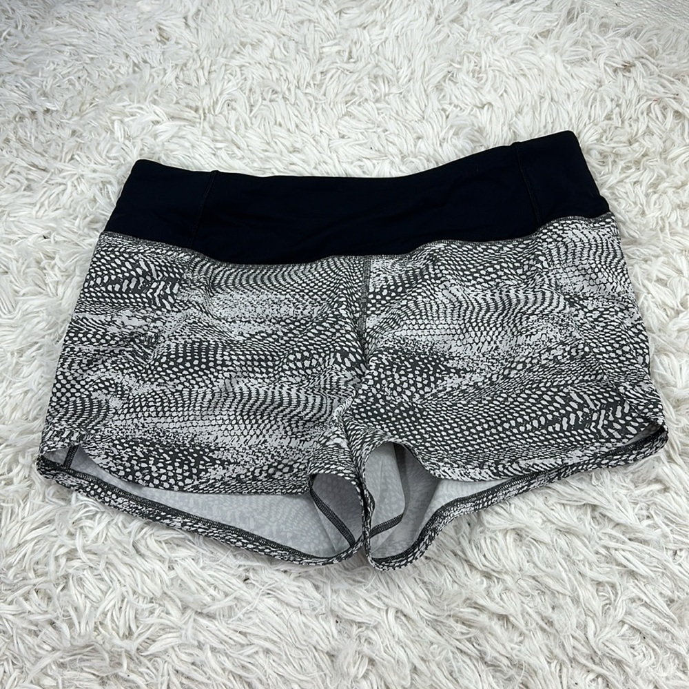 Lululemon Run Times Short II *4" Swerve Vapor Metal Grey / Black
